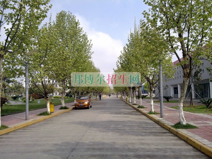四川建筑職業(yè)技術學院是幾專