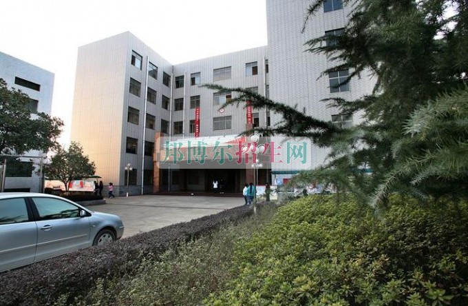 保險職業(yè)學院網站網址