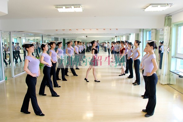 高鐵乘務(wù)學(xué)校哪個(gè)好