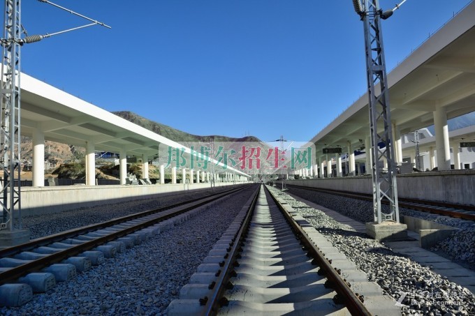 高中生讀鐵路專(zhuān)業(yè)怎么樣