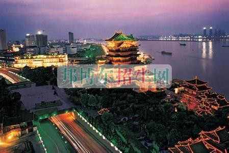 江西信息應(yīng)用職業(yè)技術(shù)學院周邊環(huán)境