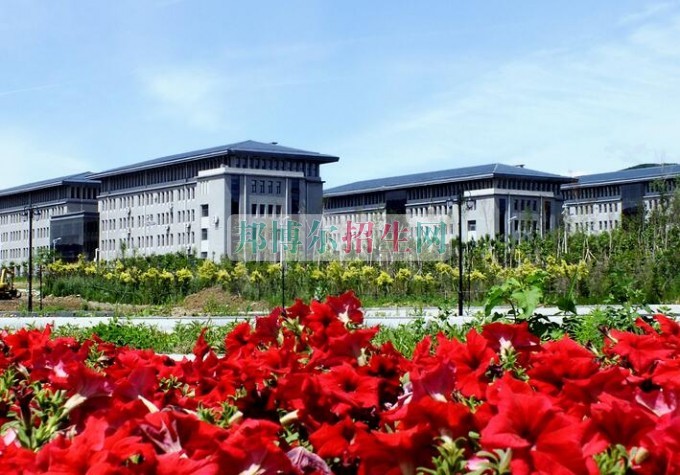 學(xué)鐵道運(yùn)輸哪個學(xué)校好