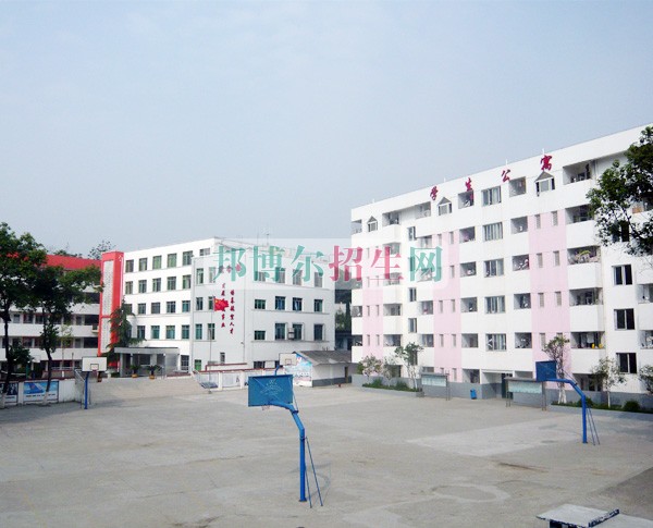 學航空服務哪個學校好