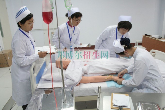 有哪些護理學(xué)校