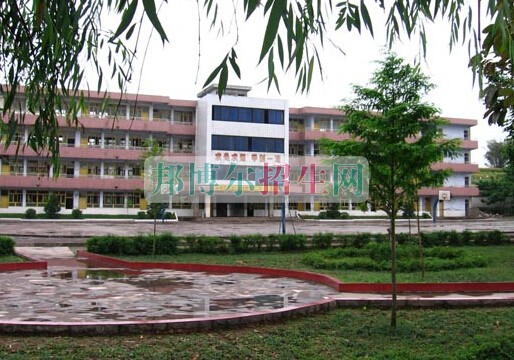 四川省長(zhǎng)寧縣職業(yè)高級(jí)中學(xué)校