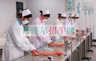 哪里有高級護理學(xué)校