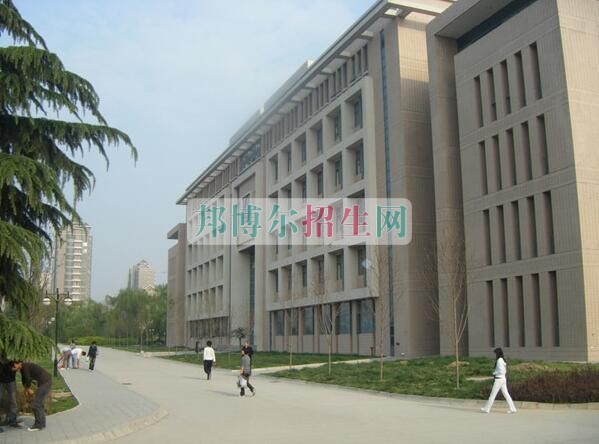 西安東方亞太職業(yè)技術學院網站網址
