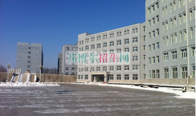 哈爾濱江南職業(yè)技術學院招生辦聯系電話