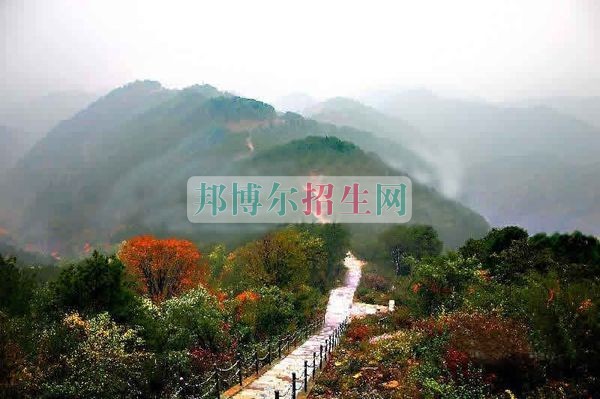 延安職業(yè)技術學院周邊環(huán)境