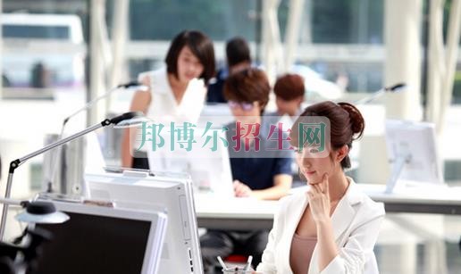 成都計算機(jī)應(yīng)用技術(shù)多少錢