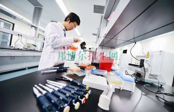 成都哪家醫(yī)學檢驗學校好