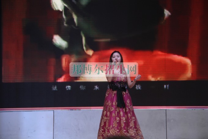 天府新區(qū)成人中等專業(yè)學(xué)校“美好新區(qū)，千年廣都”
