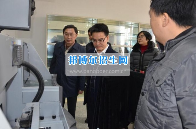 市委常委、宣傳部部長劉全勝到四川省檔案學(xué)校調(diào)研指導(dǎo)工作