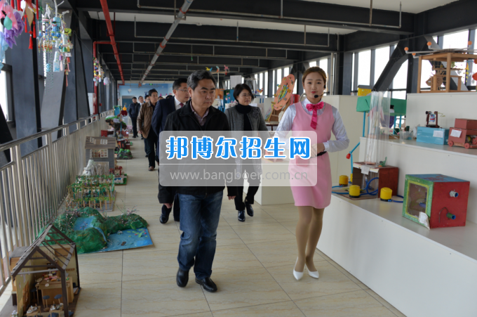 川南幼兒師范高等?？茖W(xué)校迎接隆昌縣創(chuàng)建第四屆省級(jí)文明城市測(cè)評(píng)組考評(píng)