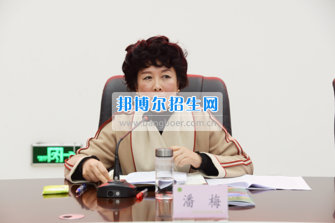 市委常委、宣傳部長潘梅到川南幼兒師范高等專科學(xué)校調(diào)研思想政治工作