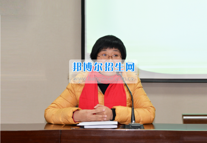 川南幼兒師范高等?？茖W校召開輔導員班主任工作例會加強和改進學生思想政治工作