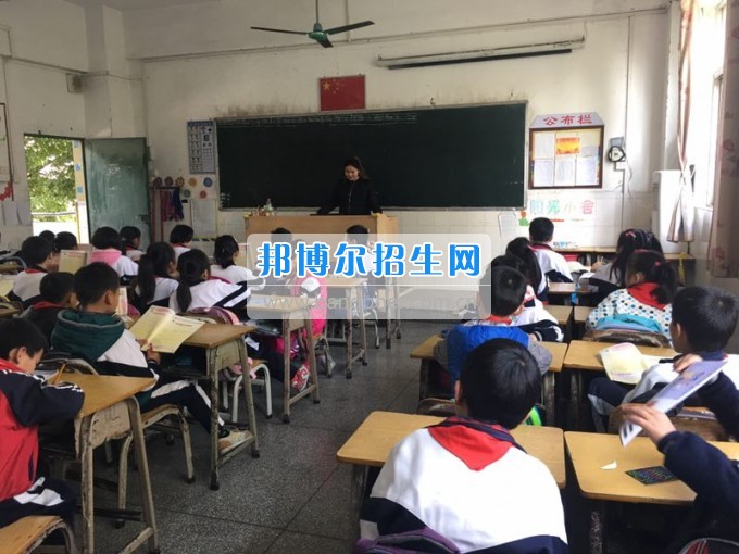 川北幼兒師范高等?？茖W(xué)校職場(chǎng)揚(yáng)帆 逐夢(mèng)起航