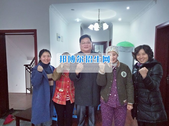 重慶航天職業(yè)技術(shù)學(xué)院關(guān)心學(xué)生生活、關(guān)注學(xué)生成長
