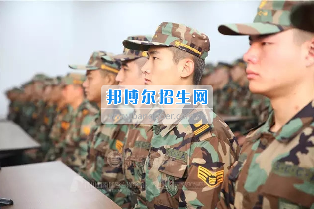 川航等5家航空公司165名安全員齊聚成都航空旅游職業(yè)學(xué)校，打造一流空中安全衛(wèi)士