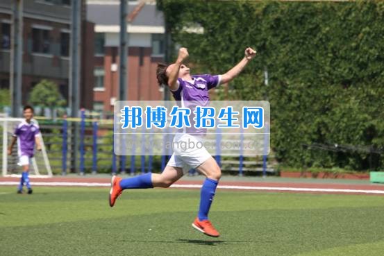 貴陽職業(yè)技術學院足球隊獲得2017年全省校園足球四級聯(lián)賽高校超級組季軍