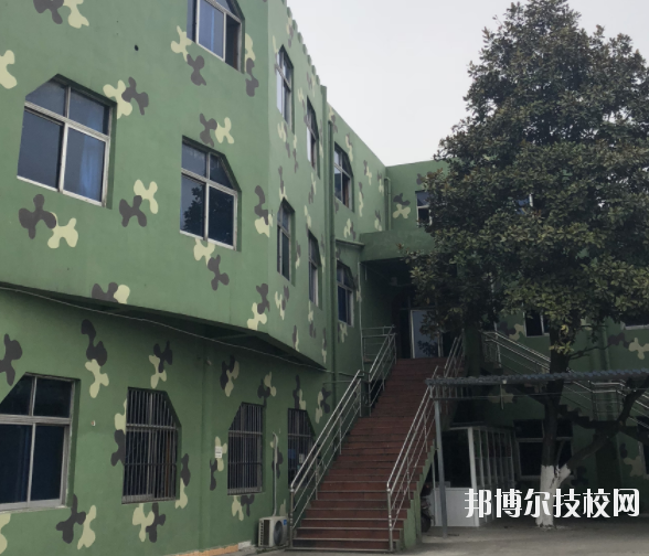 成都實用工程技術(shù)學校4