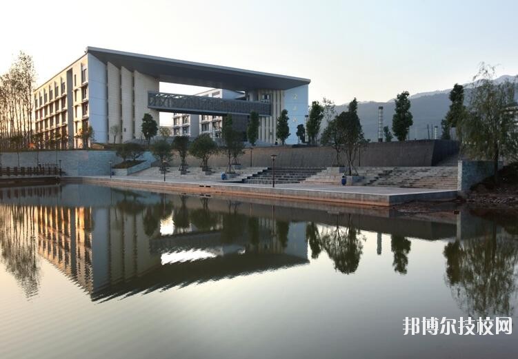 重慶農(nóng)業(yè)機(jī)械化學(xué)校怎么樣、好不好