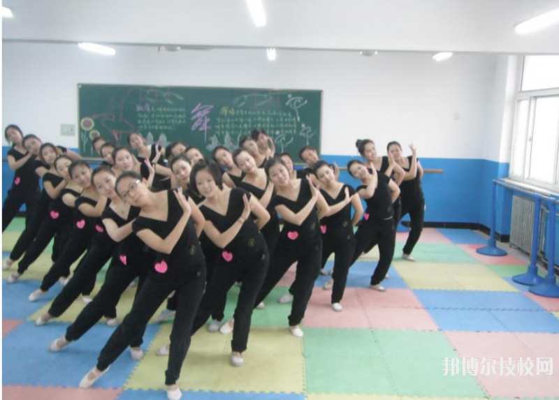 長(zhǎng)順中等職業(yè)學(xué)校2020年學(xué)費(fèi)、收費(fèi)多少