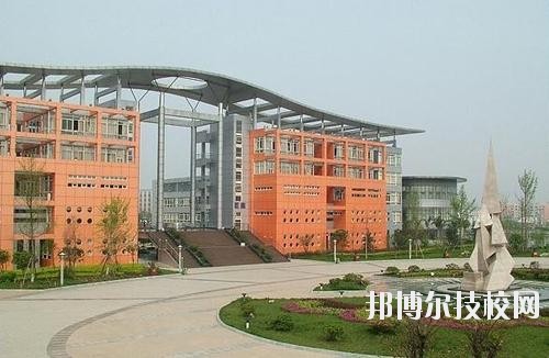 成都市中山職業(yè)技術(shù)學(xué)校2020年報名條件、招生要求、招生對象