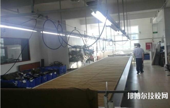 六盤水軍事技能職業(yè)學(xué)校2020年學(xué)費(fèi)、收費(fèi)多少