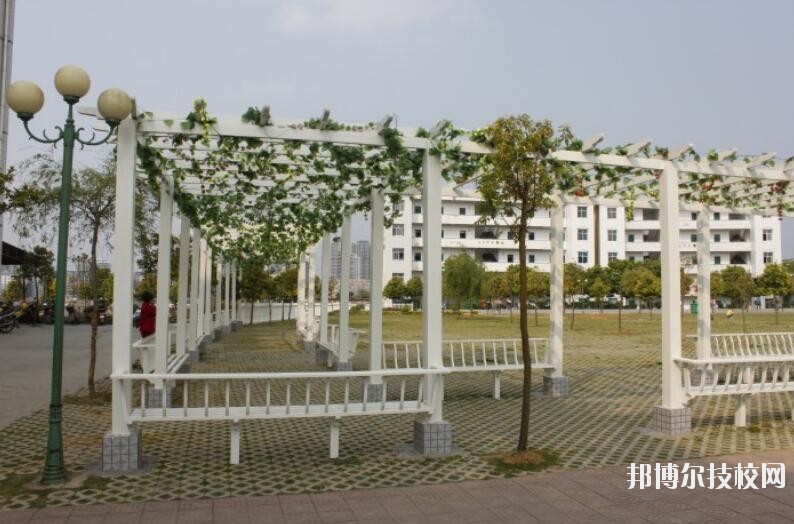 貴州興仁民族職業(yè)技術(shù)學(xué)校2020年有哪些專(zhuān)業(yè)
