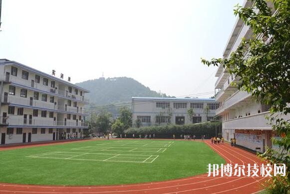 重慶知行衛(wèi)生學(xué)校2020年報(bào)名條件、招生要求、招生對(duì)象