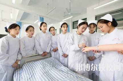 溫州護(hù)士學(xué)校2020年報(bào)名條件、招生要求、招生對象