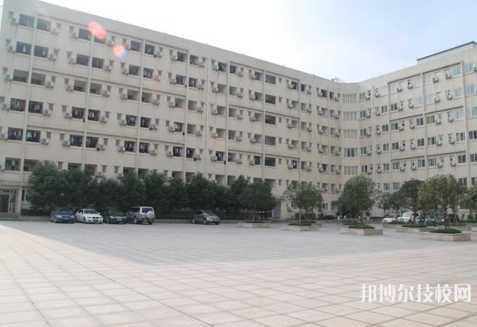重慶礦業(yè)工程學(xué)校怎么樣、好不好