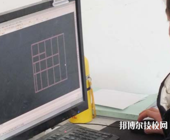 甘肅金城理工中等專業(yè)學(xué)校2020年學(xué)費(fèi)、收費(fèi)多少