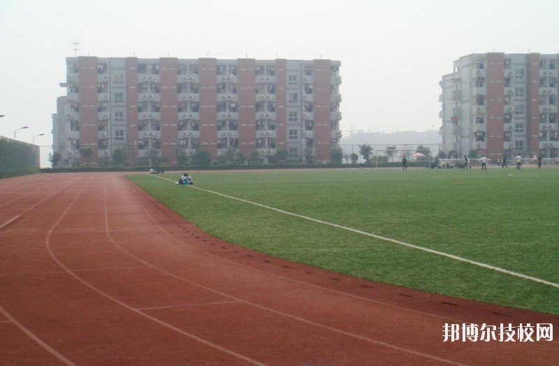 重慶龍門浩職業(yè)中學(xué)校2020年報名條件、招生要求、招生對象