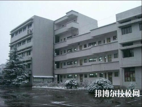 永康衛(wèi)生學(xué)校2020年報名條件、招生要求、招生對象