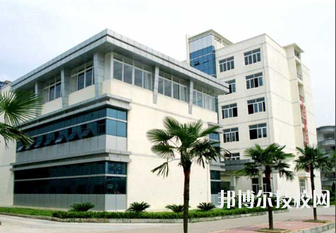 江西化學工業(yè)高級技工學校2020年報名條件、招生要求、招生對象