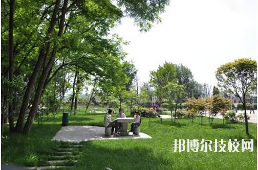 貴州電子工業(yè)學(xué)校2020年招生辦聯(lián)系電話(huà)