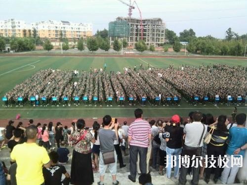 成都華夏衛(wèi)校2020年報名條件、招生要求、招生對象