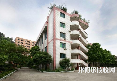 重慶護(hù)士學(xué)校2020年報(bào)名條件、招生要求、招生對(duì)象