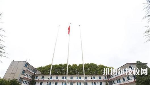 貴陽(yáng)鐵路工程學(xué)校2020年報(bào)名條件、招生要求、招生對(duì)象