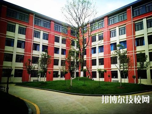 貴陽衛(wèi)生學(xué)校2020年報名條件、招生要求、招生對象