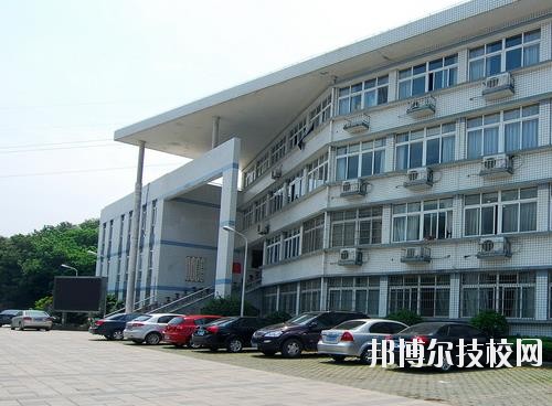 鄞州職業(yè)高級中學(xué)2020年報(bào)名條件、招生要求、招生對象