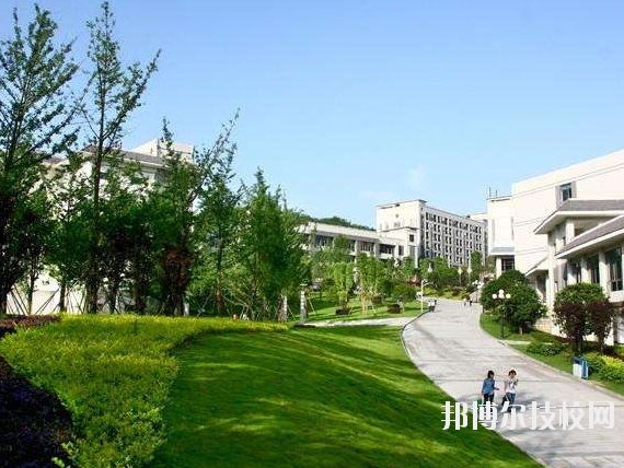重慶第二交通技工學校2020年報名條件、招生要求、招生對象