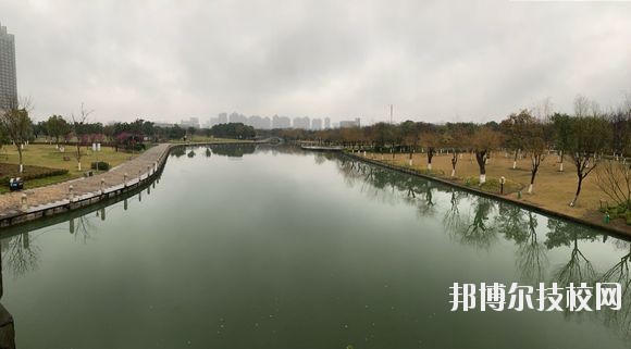 鄞州職業(yè)教育中心學(xué)校2020年學(xué)費(fèi)、收費(fèi)多少