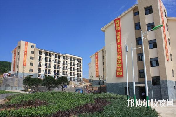 北川羌族自治縣七一職業(yè)中學(xué)2020年報名條件、招生要求、招生對象