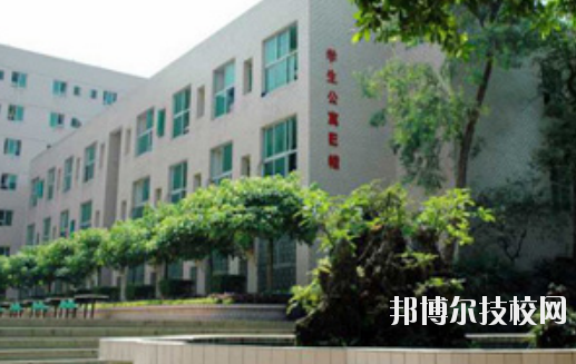重慶機(jī)械技師學(xué)院2020年報(bào)名條件、招生要求、招生對(duì)象