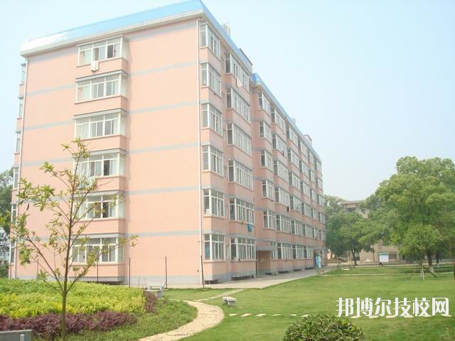 閬中機電職業(yè)學校2020年招生辦聯系電話