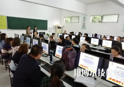 重慶現(xiàn)代技工學校學校怎么樣、好不好