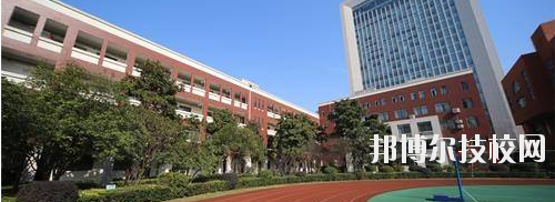 重慶萬州商貿(mào)中等專業(yè)學校地址在哪里